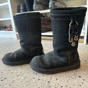 UGG Girl's Larynn Black Suede boots